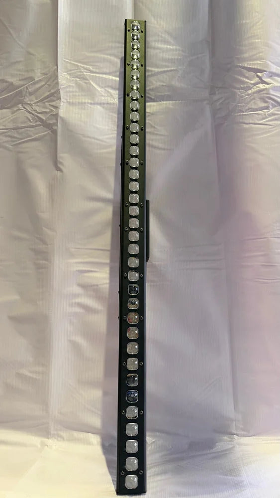LFX MI Bar Light